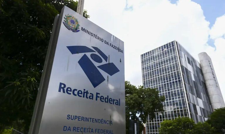 Leia mais sobre o artigo Receita Federal alerta MEIs sobre mensagens falsas para aplicar golpes