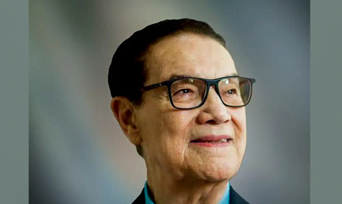 Leia mais sobre o artigo Médium Divaldo Franco morre aos 98 anos, em Salvador