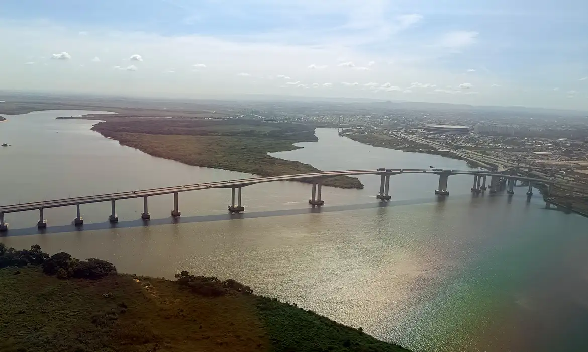 Leia mais sobre o artigo Granizo e ventos de 100km/h devem atingir sul do país nesta semana