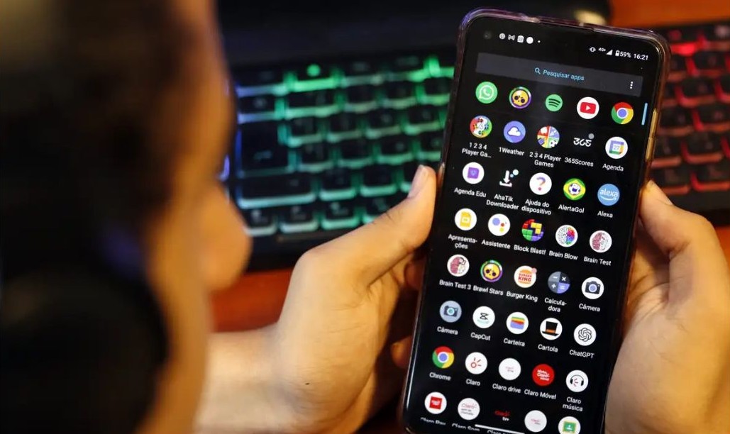 Leia mais sobre o artigo Comitê finaliza texto com princípios para regulação de redes sociais