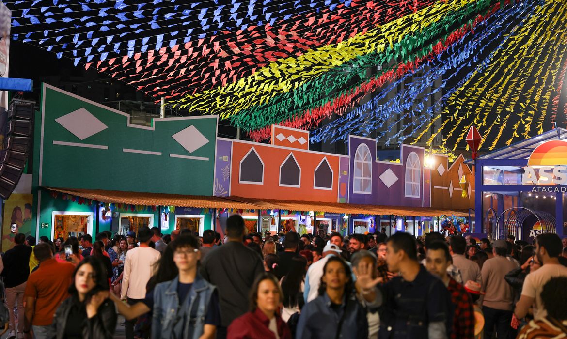 Leia mais sobre o artigo Na contramão dos Pastore Evangélicos radicais, estudo aponta que 85% dos brasileiros vão participar de festas juninas