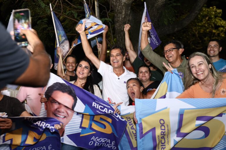 Governador Ricardo reúne apoiadores e ato vigoroso marca início da arrancada buscando a vitória no segundo turno